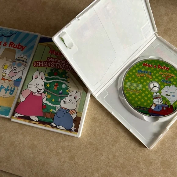 Max and Ruby DVDS - Picture 3 of 6